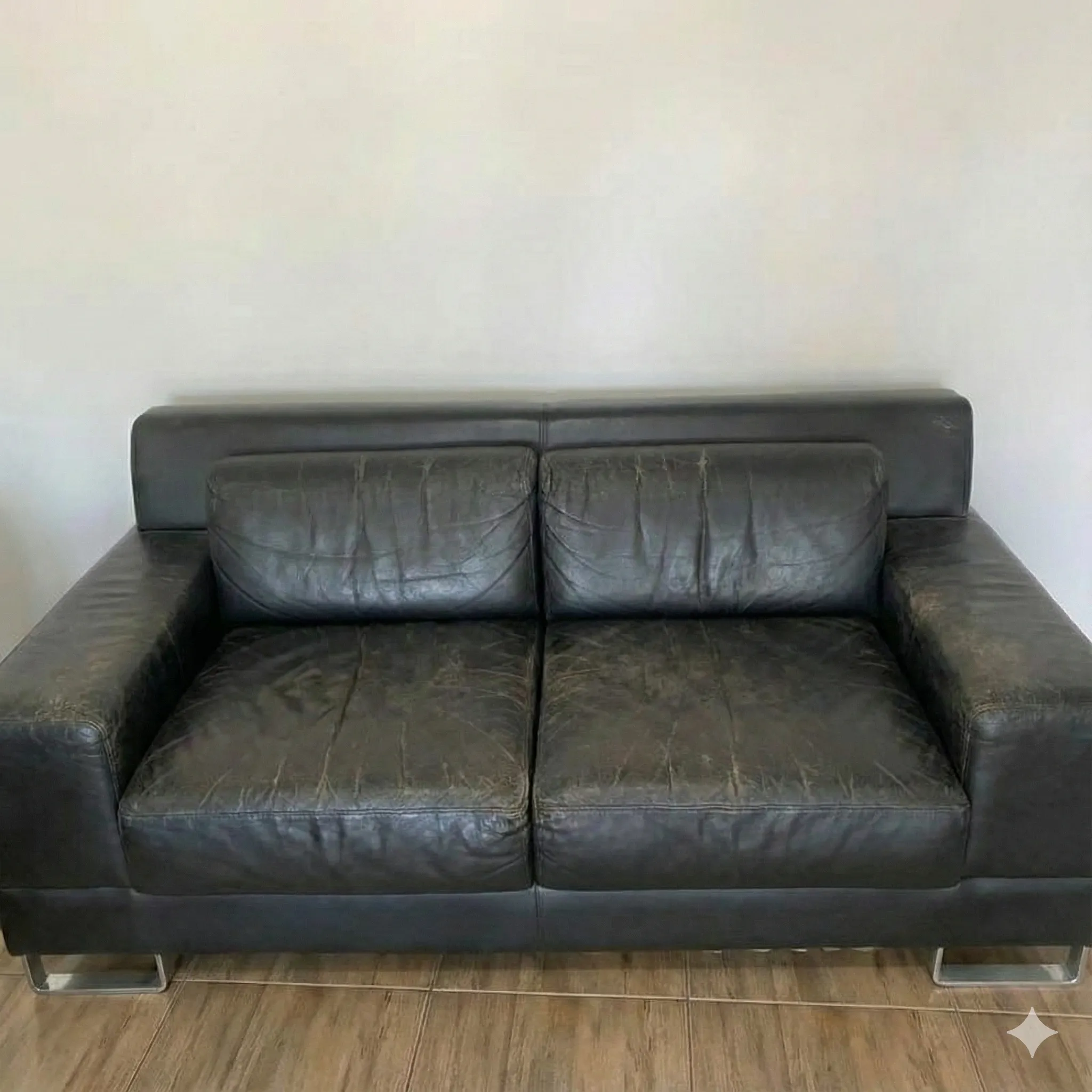 Antes: Sofá de couro